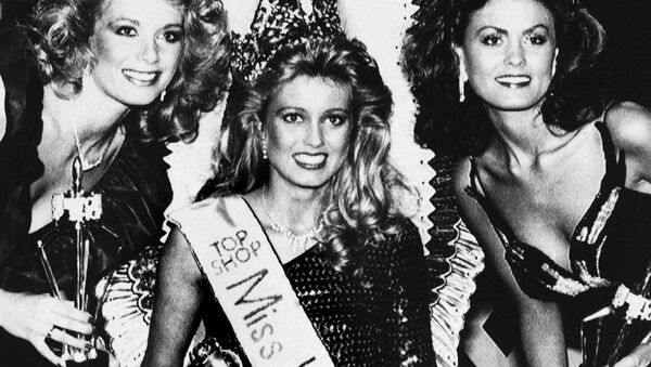 Мисс Мира 1985 года исландка Хоульмфридюр Карльсдоуттир - Sputnik 日本