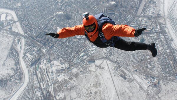 米国のXスポーツ愛好家、生放送でパラシュートなしで飛行機からジャンプする意向 - Sputnik 日本