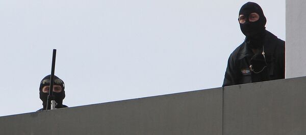 武装した男がドイツのカフェに立てこもり。警察は突入準備中 - Sputnik 日本