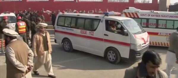 パキスタンの地震で揉み合いになり生徒約60人が負傷 パキスタンの地震で揉み合いになり生徒約60人が負傷 - Sputnik 日本