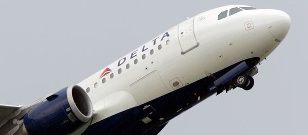 デルタ航空、「クリミア併合」を非難して飛行機から降ろしたロシア人に謝罪 - Sputnik 日本