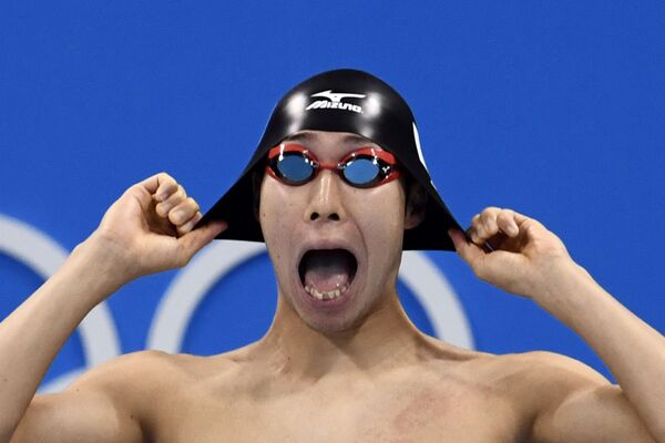 子水泳200メートル自由形競技前の萩野公介選手。 - Sputnik 日本