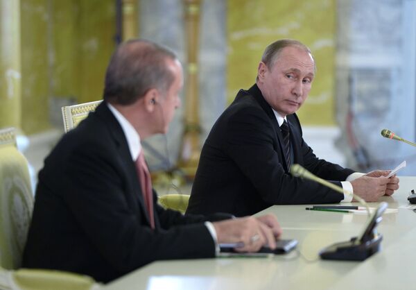 トルコのエルドアン大統領とロシアのプーチン大統領　サンクト-ペテルブルグでの記者会見で。 - Sputnik 日本