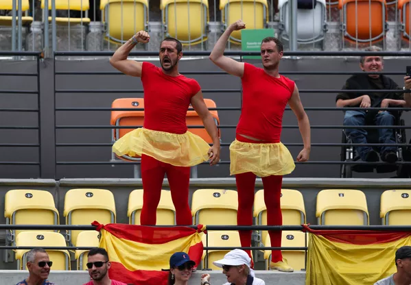 テニスの試合でスペイン人応援団 テニスの試合でスペイン人応援団 - Sputnik 日本