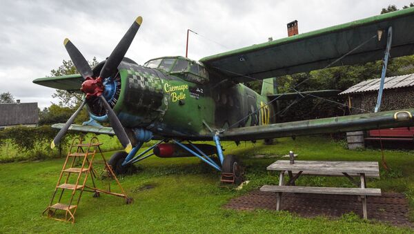 Самолёт Ан-2 - экспонат частного музея восстановленной авиа- и автотехники в Латвии - Sputnik 日本