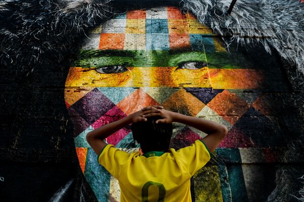 ブラジルの壁画アーチスト、エドゥアルド・コブラ　リオデジャネイロで。 - Sputnik 日本