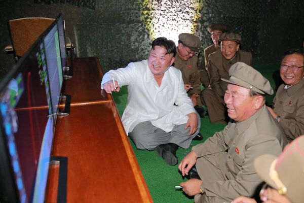 北朝鮮の金正恩第一書記、弾道ミサイル潜水艦（SLBM）の試験で - Sputnik 日本