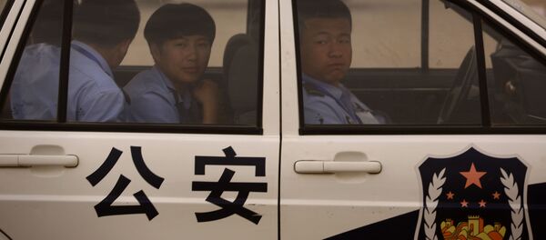 中国 引ったくり強盗が逃げ込んだ先は警察署だった【動画】 中国 引ったくり強盗が逃げ込んだ先は警察署だった【動画】 - Sputnik 日本