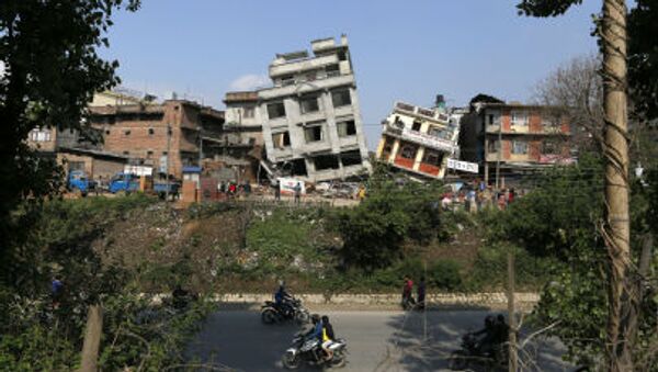 ネパールの悲劇：高級ホテルは 被災者の受け入れを望まず - Sputnik 日本