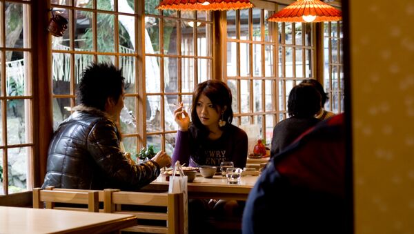 日本政府　カフェやレストランでの喫煙完全喫煙へ - Sputnik 日本