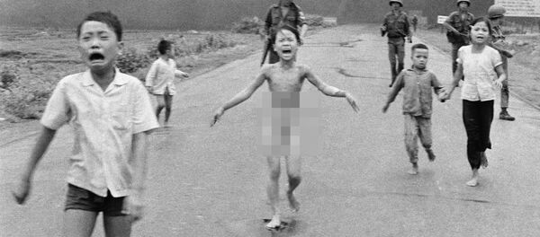 「ナパーム弾の少女」 「ナパーム弾の少女」 - Sputnik 日本