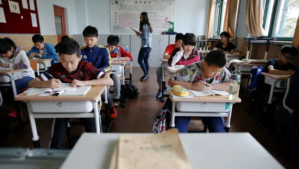 中国、大学生の講義への興味度を知るため顔認識システムが使用 - Sputnik 日本