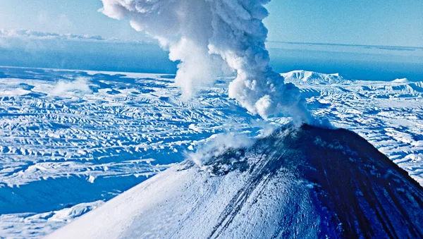 アラスカで火山が１万メートル噴煙を噴き上げる - Sputnik 日本