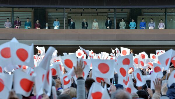 天皇の生前退位、日本国民の大半が賛成 - Sputnik 日本