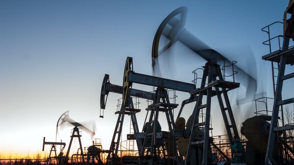 原油価格、OPEC等の減産を受けて小幅上昇 - Sputnik 日本