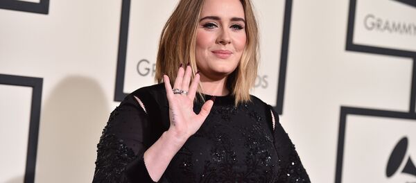 アデル - Sputnik 日本