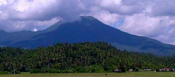 ブルサン火山 ブルサン火山 - Sputnik 日本