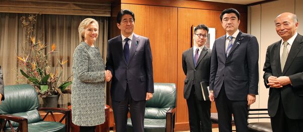 クリントン氏　安倍首相との会談でTPPに反対の考えを伝える - Sputnik 日本