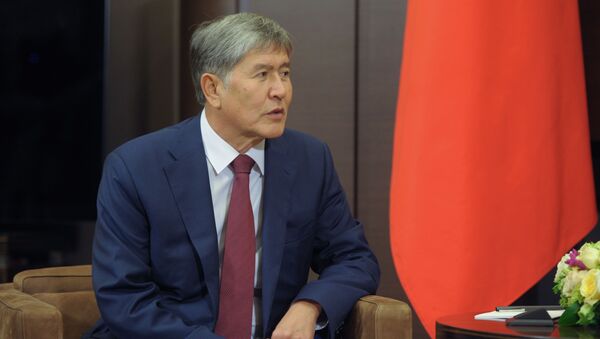 キルギスのアタムバエフ大統領 - Sputnik 日本
