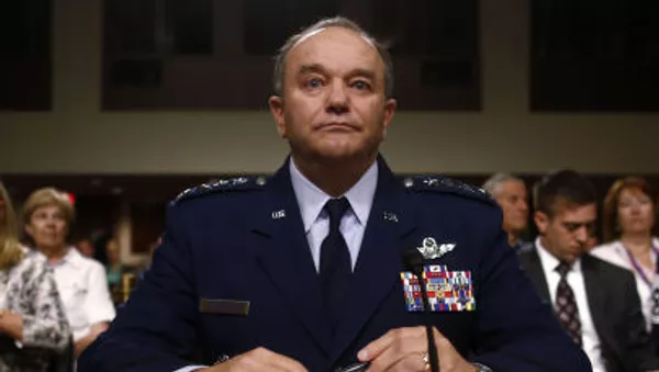 欧州連合軍最高司令部の元最高司令官を務めた米国人のフィリップ・ブリドラフ氏 - Sputnik 日本