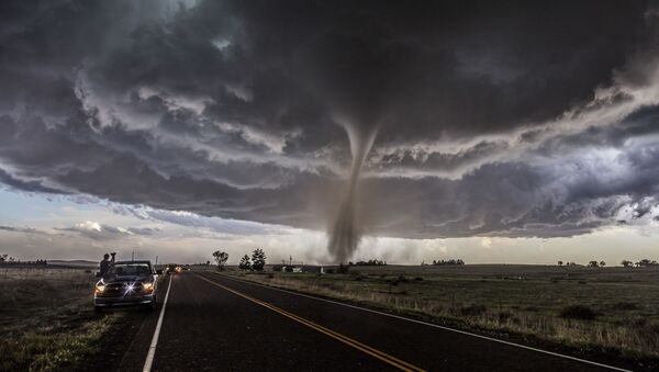 Фотография Tornado on Show британского фотографа Tim Moxon (главный победитель) - Sputnik 日本