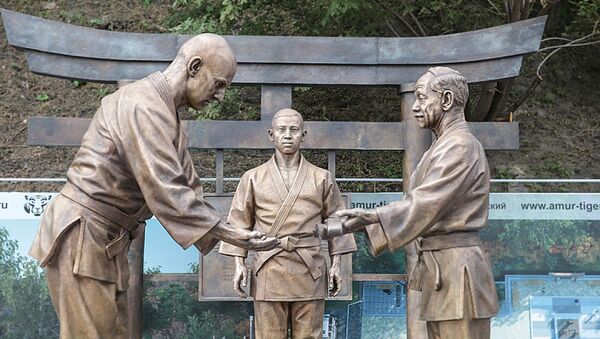 ウラジオストクに柔道の創始者記念碑オープン - Sputnik 日本
