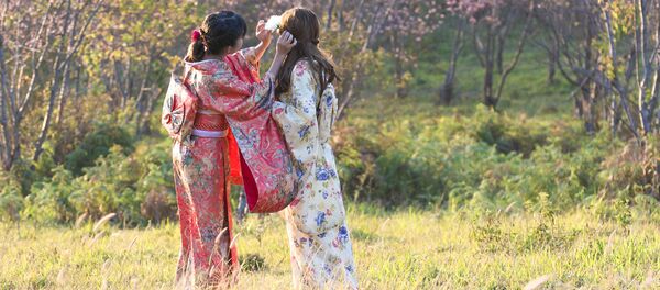 着物それともサラファンーどっちがいい? 着物それともサラファンーどっちがいい? - Sputnik 日本