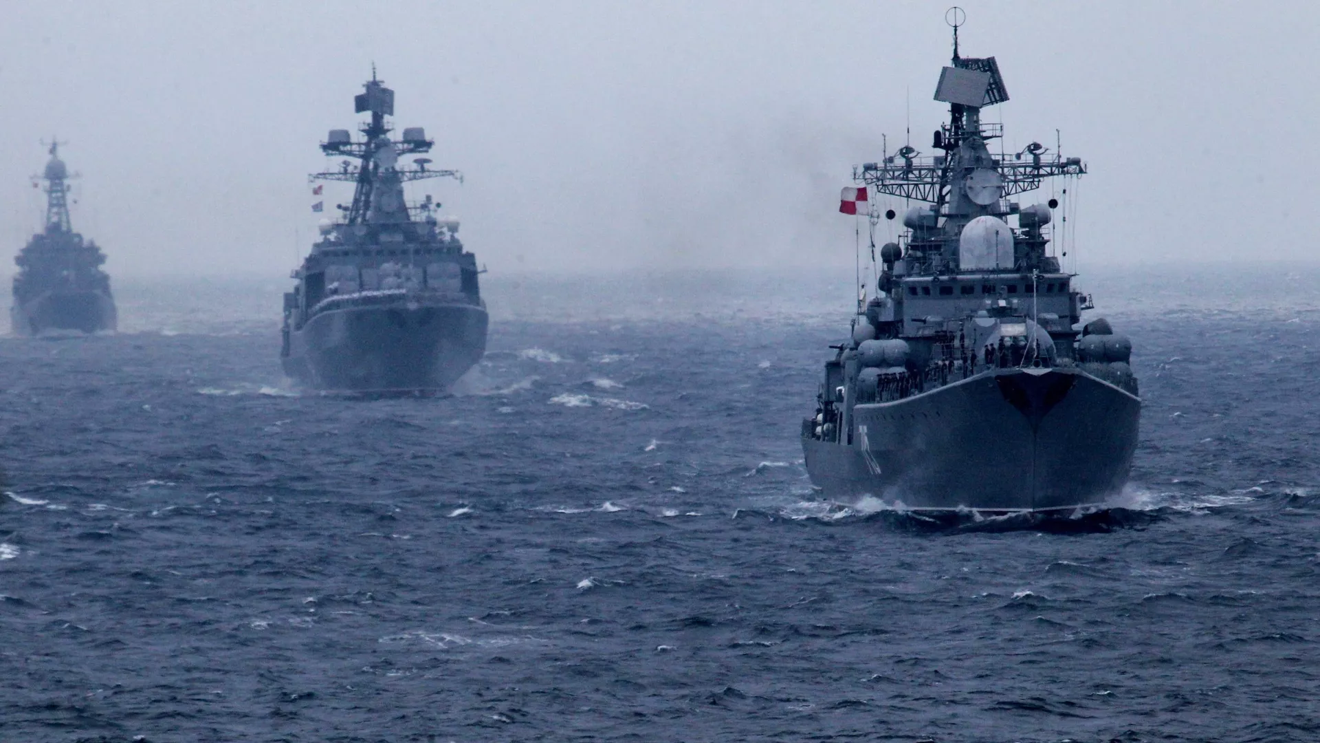 ロシアと中国による合同軍事演習（2015）