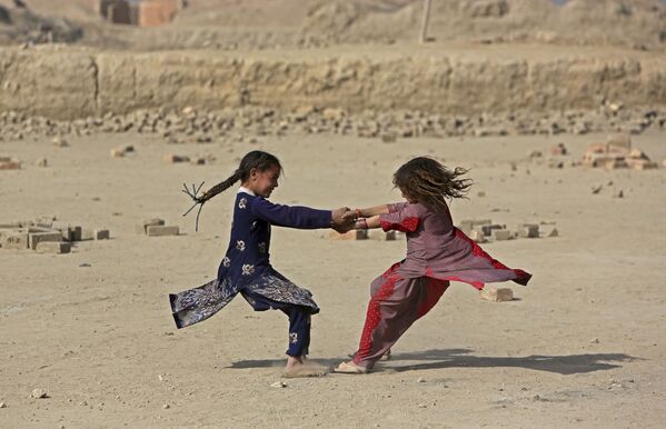 アフガニスタンの少女たち - Sputnik 日本