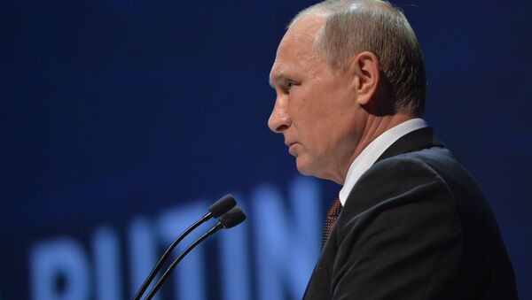 プーチン大統領、原油採掘制限の決定にロシアも迎合の構え - Sputnik 日本