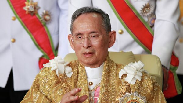 タイのプミポン・アドゥンラヤデート国王が逝去 - Sputnik 日本