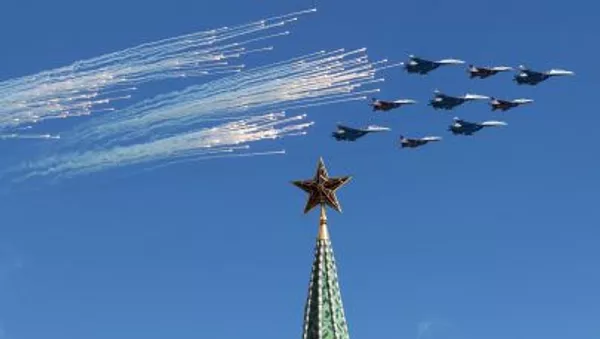 モスクワ上空を軍用機が飛行 - Sputnik 日本