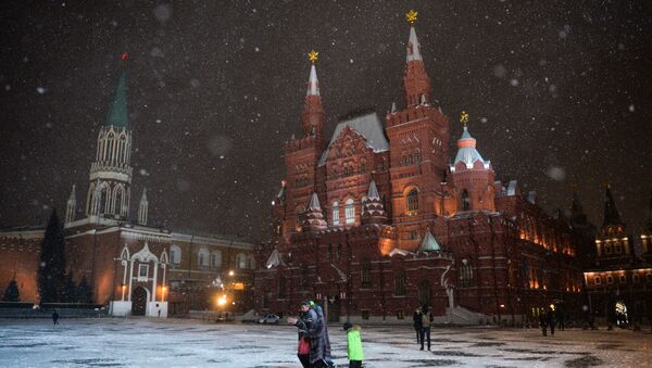 モスクワがこの秋初の雪化粧 - Sputnik 日本