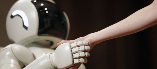 ロボット プログラミングされていないのに子どもを救う【動画】 ロボット プログラミングされていないのに子どもを救う【動画】 - Sputnik 日本
