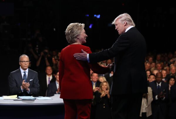 米大統領候補のヒラリー・クリントン氏とドナルド・トランプ氏、ニューヨークのディベートで - Sputnik 日本