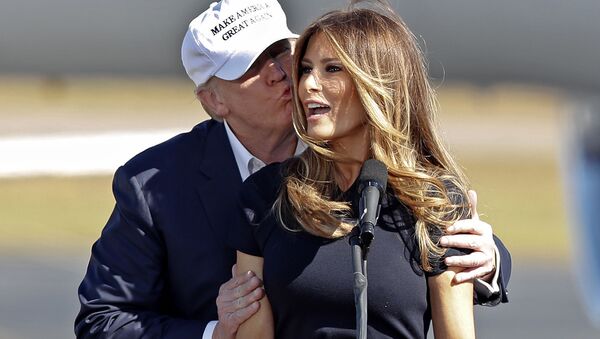 Кандидат в президенты США Дональд Трамп с женой Меланьей - Sputnik 日本