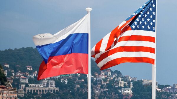 ロシアと米国の旗 - Sputnik 日本