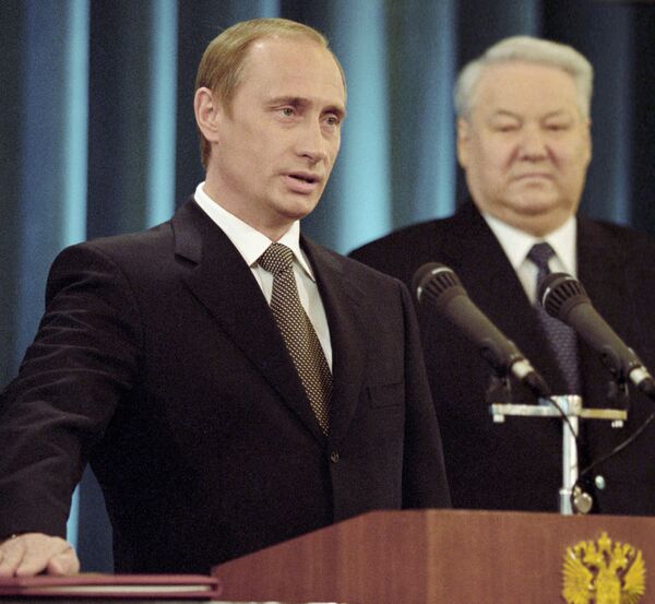 ロシア連邦大統領就任に際し宣誓を行うウラジーミル・プーチン氏 - Sputnik 日本