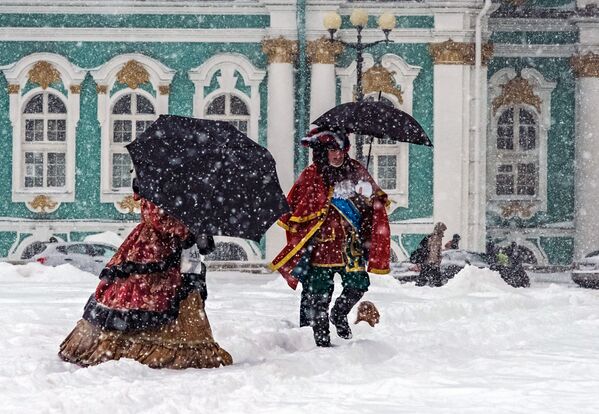 宮殿広場の降雪、ペテルブルクで - Sputnik 日本
