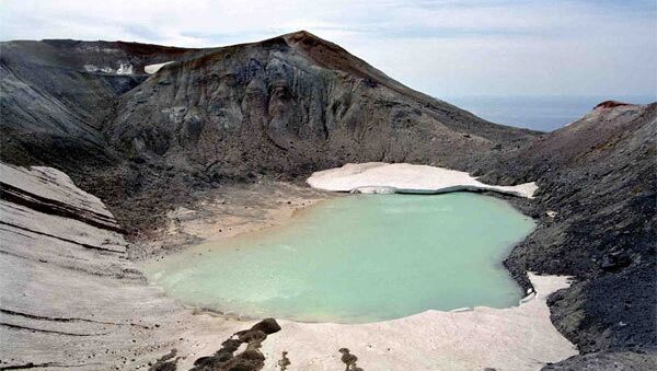 エベコ山が噴火、噴煙3100メートル　クリル諸島 - Sputnik 日本