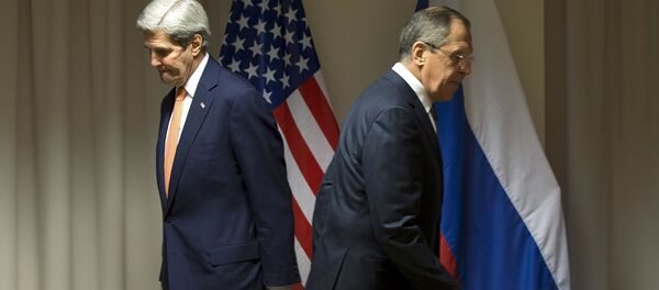 ロシアのラヴロフ外相と米国のケリー国務長官 ロシアのラヴロフ外相と米国のケリー国務長官 - Sputnik 日本