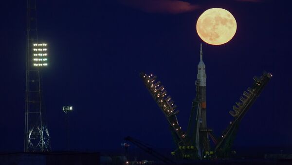 「月」観光旅行　５－６年後にはロシアの宇宙船「ソユーズ」でどうぞ - Sputnik 日本