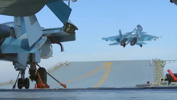 露国防省　巡洋艦「アドミラル・クズネツォフ」航空隊のシリア沖での活動を公開 - Sputnik 日本