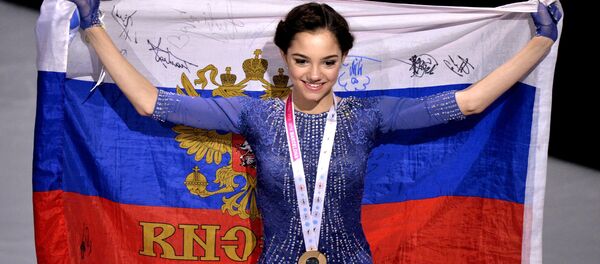 エフゲニア・メドベージェワ選手、フィギュア世界選手権 女子シングルを勝利　２世界記録を更新 - Sputnik 日本