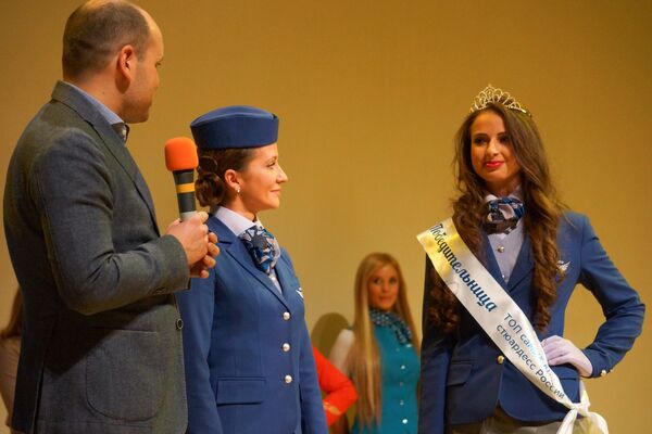 「ロシアで最も美しい客室乗務員トップ」の今年の優勝者はアンナ・グリナ - Sputnik 日本