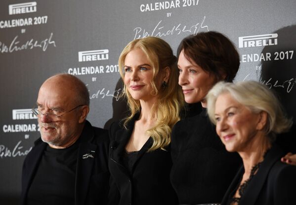 ドイツのファッション写真家ピーター・リンドバーグ、米女優ニコール・キッドマン、ユマ・サーマン、英女優ヘレン・ミレン、「2017年版ピレリカレンダー」のプレゼンテーションで - Sputnik 日本