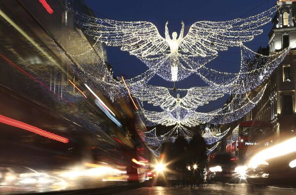 ロンドンのリージェントストリートのクリスマス・イルミネーション。 - Sputnik 日本