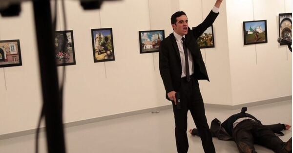 ロシア大使襲撃の瞬間 - Sputnik 日本