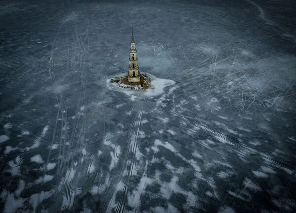 ニコリスキー大聖堂の鐘楼をウグリチ貯水池に浸水させる - Sputnik 日本