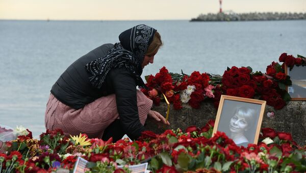米合唱団、露軍機ツポレフ154の犠牲者を悼みロシア国家を歌う - Sputnik 日本